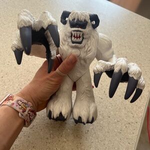 MATCHBOX MEGA RIG 7 INCH SNOW MONSTER 2006 YETI ARCTIC Works Great